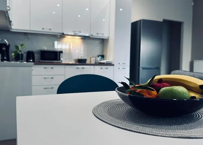 Hodos Luxury Apt Near Ath-Airport