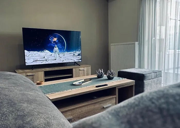 Hodos Luxury Apt Near Ath-Airport